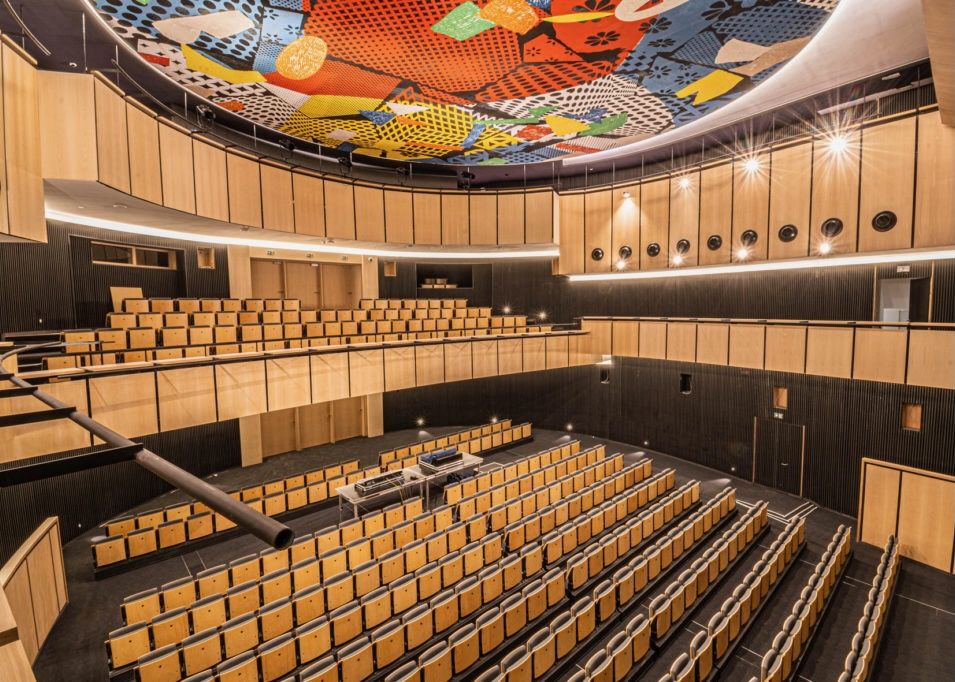 Vue aérienne de l'intérieur de la salle de concert « Le Delta » à Namur